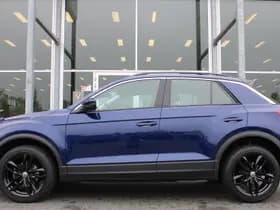 Volkswagen T-Roc thumbnail 2