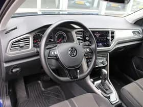 Volkswagen T-Roc thumbnail 11