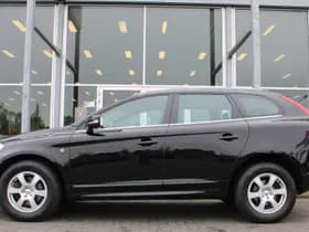 Volvo XC60 thumbnail 2