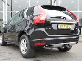Volvo XC60 thumbnail 3