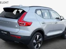 Volvo XC40 Extended Range Plus 82 kWh / Adaptieve cruise control / verwarmbare voorstoelen / Trekhaak / thumbnail 2