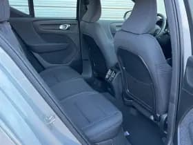 Volvo XC40 Extended Range Plus 82 kWh / Adaptieve cruise control / verwarmbare voorstoelen / Trekhaak / thumbnail 13