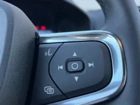 Volvo XC40 Extended Range Plus 82 kWh / Adaptieve cruise control / verwarmbare voorstoelen / Trekhaak / thumbnail 21