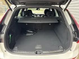 Volvo XC60 T6 350 PK Plug-in hybrid AWD Ultra Dark / 360 camera/ Luchtvering / Black Sheep pakket / thumbnail 7