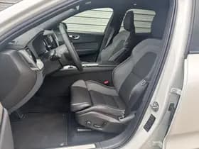 Volvo XC60 T6 350 PK Plug-in hybrid AWD Ultra Dark / 360 camera/ Luchtvering / Black Sheep pakket / thumbnail 9