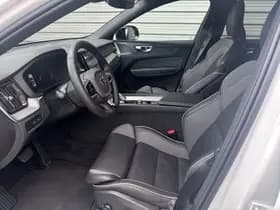 Volvo XC60 T6 350 PK Plug-in hybrid AWD Ultra Dark / 360 camera/ Luchtvering / Black Sheep pakket / thumbnail 10