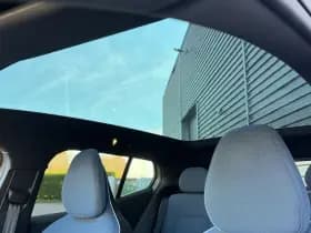 Volvo EX30 Extended Range Ultra 69 kWh / Alleen bij Jacob Schaap / Velgen 21" Everlast / Fusion RED Wrap / Verlaagd / thumbnail 32