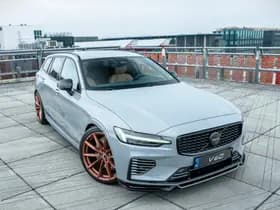 Volvo V60 T6 Plug-in hybrid AWD Plus Dark / Custom made Black Sheep uitvoering / 20" Heico matt Bronze / Heico verlaagd / Geventileerd Amber Leder / thumbnail 2