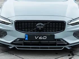 Volvo V60 T6 Plug-in hybrid AWD Plus Dark / Custom made Black Sheep uitvoering / 20" Heico matt Bronze / Heico verlaagd / Geventileerd Amber Leder / thumbnail 6