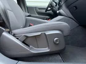 Volvo XC40 Single Motor Plus 69 kWh / Stoel- en stuurverwarming / Achteruitrijcamera / Elektrische achterklep / thumbnail 23