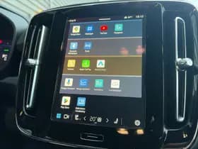 Volvo XC40 Single Motor Plus 69 kWh / Stoel- en stuurverwarming / Achteruitrijcamera / Elektrische achterklep / thumbnail 27