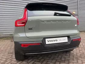 Volvo XC40 Single Motor Plus 69 kWh / Stoel- en stuurverwarming / Achteruitrijcamera / Elektrische achterklep / thumbnail 5