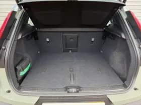 Volvo XC40 Single Motor Plus 69 kWh / Stoel- en stuurverwarming / Achteruitrijcamera / Elektrische achterklep / thumbnail 7