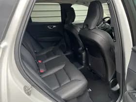 Volvo XC60 T8 Plug-in hybrid AWD Ultimate Dark / Luchtvering / Extra getint glas / 360 camera / Trekhaak semi-elektrisch / thumbnail 13