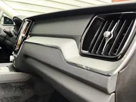 Volvo XC60 T8 Plug-in hybrid AWD Ultimate Dark / Luchtvering / Extra getint glas / 360 camera / Trekhaak semi-elektrisch / thumbnail 15