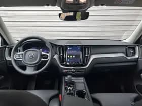 Volvo XC60 T8 Plug-in hybrid AWD Ultimate Dark / Luchtvering / Extra getint glas / 360 camera / Trekhaak semi-elektrisch / thumbnail 16