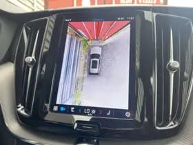 Volvo XC60 T8 Plug-in hybrid AWD Ultimate Dark / Luchtvering / Extra getint glas / 360 camera / Trekhaak semi-elektrisch / thumbnail 25