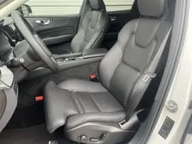 Volvo XC60 T8 Plug-in hybrid AWD Ultimate Dark / Luchtvering / Extra getint glas / 360 camera / Trekhaak semi-elektrisch / thumbnail 9