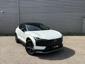 Volvo EX30 Cross Country Twin Motor Performance Ultra 69 kWh / Private lease vanaf 699,- / Cross Country Experience-pakket gratis ter waarde van €2775,- / thumbnail 31