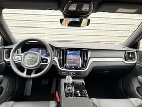 Volvo V60 T6 Plug-in hybrid AWD Plus Dark / Rondomzichtcamera / Elektr. inklapbare trekhaak / Harman/Kardon / thumbnail 16