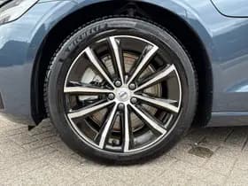 Volvo V60 T6 Plug-in hybrid AWD Plus Dark / Rondomzichtcamera / Elektr. inklapbare trekhaak / Harman/Kardon / thumbnail 6