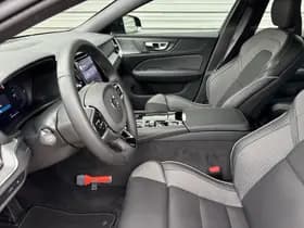 Volvo V60 T6 Plug-in hybrid AWD Plus Dark / Rondomzichtcamera / Elektr. inklapbare trekhaak / Harman/Kardon / thumbnail 10