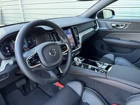 Volvo V60 2.0 T6 Plug-in hybrid AWD Plus Dark / 360° Camera / Blis / Harman Kardon Premium / thumbnail 11