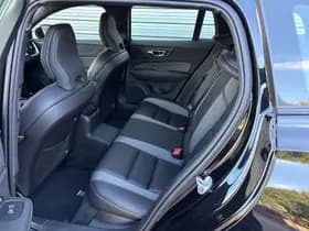 Volvo V60 2.0 T6 Plug-in hybrid AWD Plus Dark / 360° Camera / Blis / Harman Kardon Premium / thumbnail 12