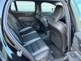 Volvo V60 2.0 T6 Plug-in hybrid AWD Plus Dark / 360° Camera / Blis / Harman Kardon Premium / thumbnail 13