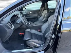 Volvo V60 2.0 T6 Plug-in hybrid AWD Plus Dark / 360° Camera / Blis / Harman Kardon Premium / thumbnail 8