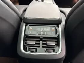 Volvo XC90 2.0 T8 Recharge AWD Ultimate Dark / Luchtvering / Trekhaak / 360 Camera / thumbnail 25