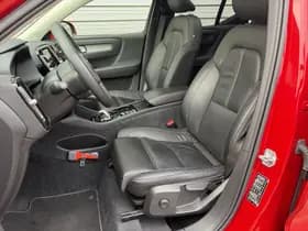 Volvo XC40 1.5 T4 Recharge Inscription / 19" Velgen / glazen panoramisch schuif-/kanteldak / Leder bekleding / thumbnail 9