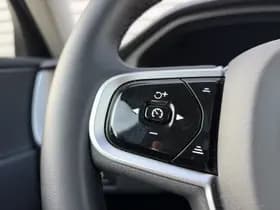 Volvo XC60 2.0 T6 Plug-in hybrid AWD Plus Dark / Panoramadak / elektr. stoelen met geheugen / trekhaak / thumbnail 20