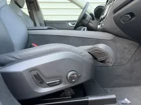 Volvo XC60 2.0 T6 Plug-in hybrid AWD Plus Dark / Panoramadak / elektr. stoelen met geheugen / trekhaak / thumbnail 25