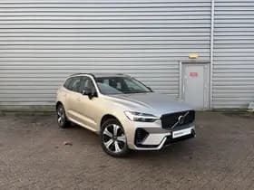 Volvo XC60 2.0 T6 Plug-in hybrid AWD Plus Dark / Panoramadak / elektr. stoelen met geheugen / trekhaak / thumbnail 31