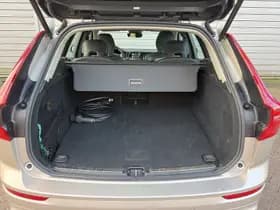 Volvo XC60 2.0 T6 Plug-in hybrid AWD Plus Dark / Panoramadak / elektr. stoelen met geheugen / trekhaak / thumbnail 7