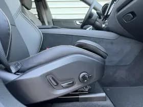 Volvo XC60 2.0 T6 Plug-in hybrid AWD Plus Black Edition / Nieuw uit voorraad / 21" Glossy Black / head-up display / elektrisch glazen panorama-dak / thumbnail 26