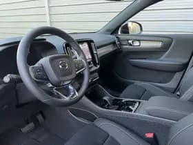 Volvo EX40 Extended Range Ultra Black Ed. / panoramadak / Rondomzichtcamera / Harman/Kardon / Stuur- en stoelverwarming / thumbnail 11