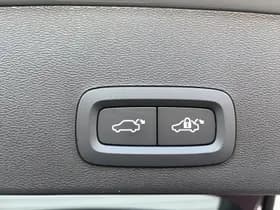 Volvo EX40 Extended Range Ultra Black Ed. / panoramadak / Rondomzichtcamera / Harman/Kardon / Stuur- en stoelverwarming / thumbnail 22