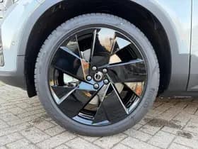 Volvo EX40 Extended Range Ultra Black Ed. / panoramadak / Rondomzichtcamera / Harman/Kardon / Stuur- en stoelverwarming / thumbnail 6