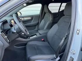 Volvo EX40 Extended Range Ultra Black Ed. / panoramadak / Rondomzichtcamera / Harman/Kardon / Stuur- en stoelverwarming / thumbnail 9