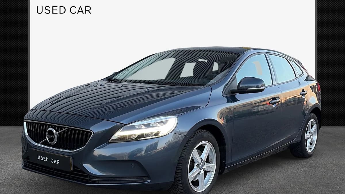 Volvo V40 2.0 D2 Nordic+ / LED koplampen / Trekhaak / Achteruitrijcamera / Stoelverwarming / — foto 1