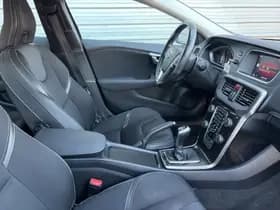 Volvo V40 2.0 D2 Nordic+ / LED koplampen / Trekhaak / Achteruitrijcamera / Stoelverwarming / thumbnail 17