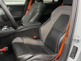 Volvo V60 2.0 T8 Plug-in hybrid AWD Plus Dark / Speciale samenstelling / 19" Velgen Black / B&W audio / Exterieur Styling Kit / thumbnail 11