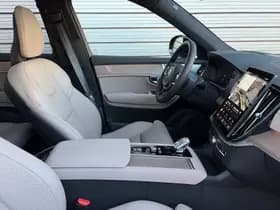 Volvo XC90 T8 Plug-in hybrid AWD Ultra Dark / Gelaagde zijruit(en) / B&W Audio / 22" Velgen / Luchtvering / thumbnail 17