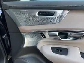 Volvo XC90 T8 Plug-in hybrid AWD Ultra Dark / Gelaagde zijruit(en) / B&W Audio / 22" Velgen / Luchtvering / thumbnail 25
