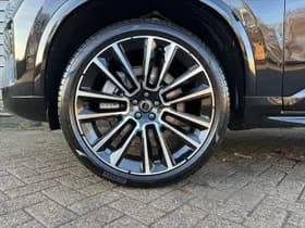 Volvo XC90 T8 Plug-in hybrid AWD Ultra Dark / Gelaagde zijruit(en) / B&W Audio / 22" Velgen / Luchtvering / thumbnail 6