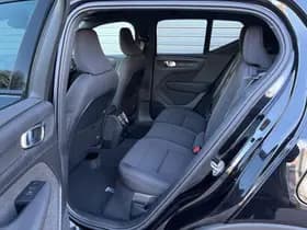 Volvo EX40 Extended Range Plus 82 kWh / Harman/kardon / Achteruitrijcamera / Stoel- en stuurverwarming thumbnail 12