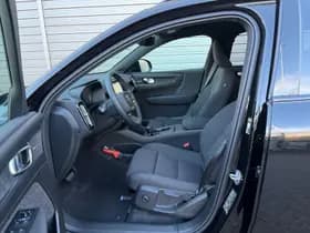 Volvo EX40 Extended Range Plus 82 kWh / Harman/kardon / Achteruitrijcamera / Stoel- en stuurverwarming thumbnail 8