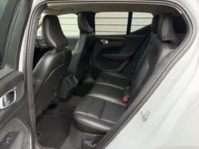 Volvo XC40 1.5 T3 Momentum Pro / Panoramdak / Lederen bekleding / 19" Velgen / thumbnail 12